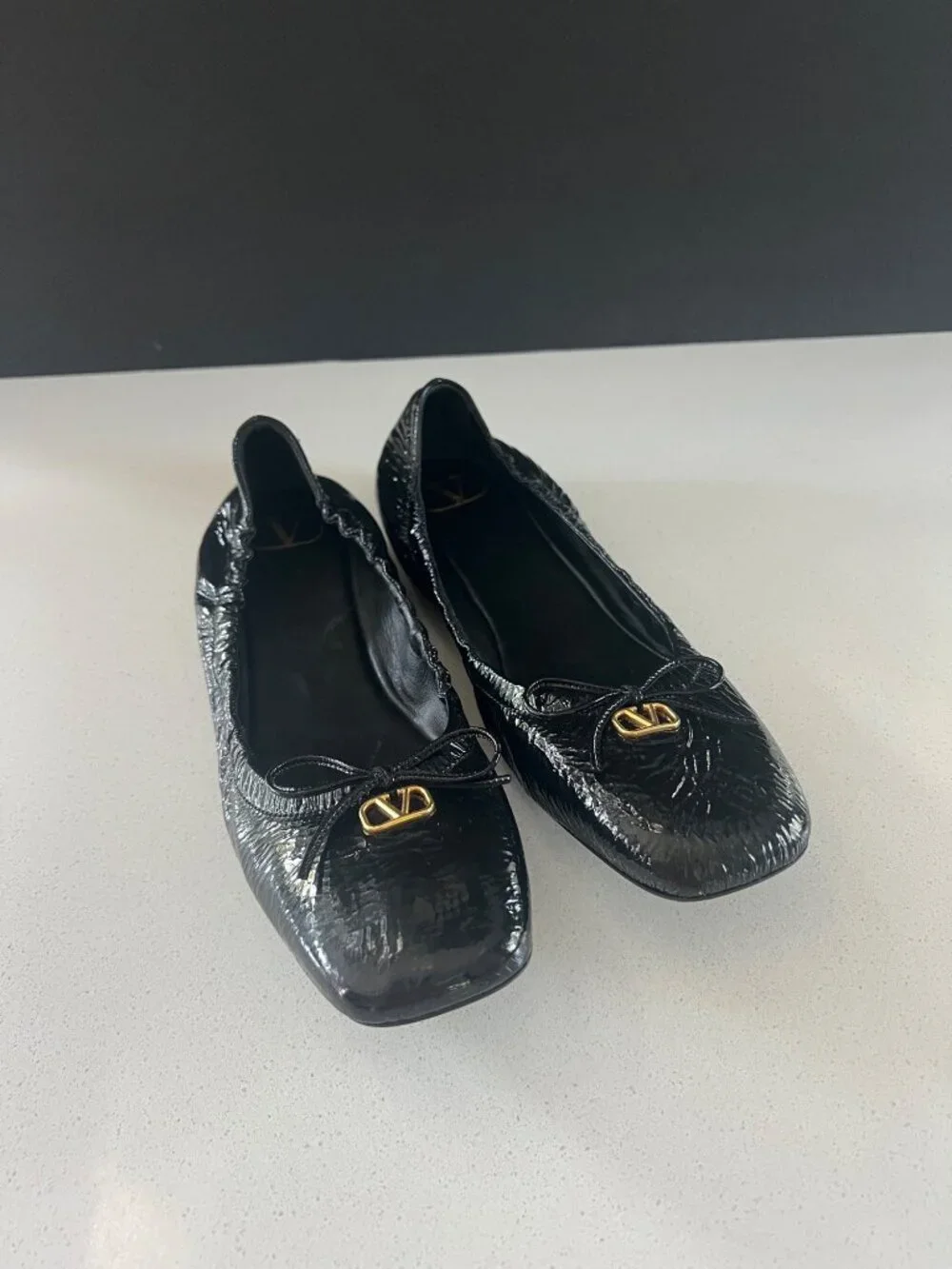 VALENTINO GARAVANI Naplack Nappa Vlogo Bow Mary Jane Ballerina Flats SIZE 40